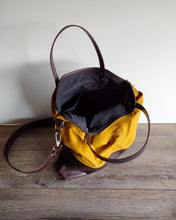 Load image into Gallery viewer, Crossbody bag in canvas and leather, satchel bag