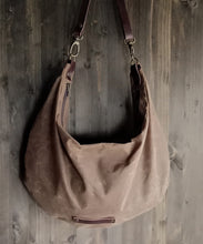 Load image into Gallery viewer, Crossbody bag in waxed canvas, shoulder bag, canvas bags, medium sized crossbody bag