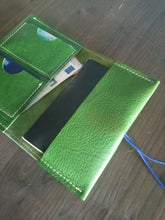 Carica l'immagine nel visualizzatore di Gallery, Cover di pelle per agendina, copriagenda di pelle, porta carte di credito, custodia di pelle per agendina A5, custodia di pelle per agendina A6