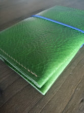 Carica l'immagine nel visualizzatore di Gallery, Cover di pelle per agendina, copriagenda di pelle, porta carte di credito, custodia di pelle per agendina A5, custodia di pelle per agendina A6