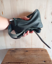 Carica l'immagine nel visualizzatore di Gallery, Leather fanny pack for woman, leather bum bag, leather funny pack men, jogging bag