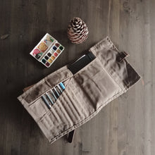 Load image into Gallery viewer, Roll up pencil case