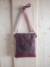 Load image into Gallery viewer, Waxed canvas and leather bag, crossbody bag in waxed canvas, zippered bag crossbody