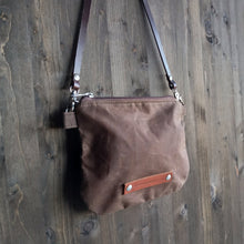 Carica l'immagine nel visualizzatore di Gallery, Marsupio di canvas, marsupio donna tracolla, marsupio unisex, borsa da viaggio