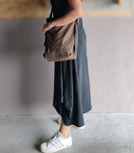 Load image into Gallery viewer, Convertible backpack in waxed canvas, Crossbody bag in waxed canvas
