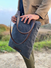 Load image into Gallery viewer, Laptop bag, tote bag, laptop case, waxed canvas bag, padded bag
