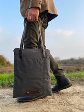 Load image into Gallery viewer, Laptop bag, tote bag, laptop case, waxed canvas bag, padded bag
