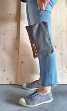 Carica l&#39;immagine nel visualizzatore di Gallery, Wristlet wallet, wristlet purse, zipper pouch, waxed canvas purse, purse and bags, toiletry bag, personalized gift, handbag with strap
